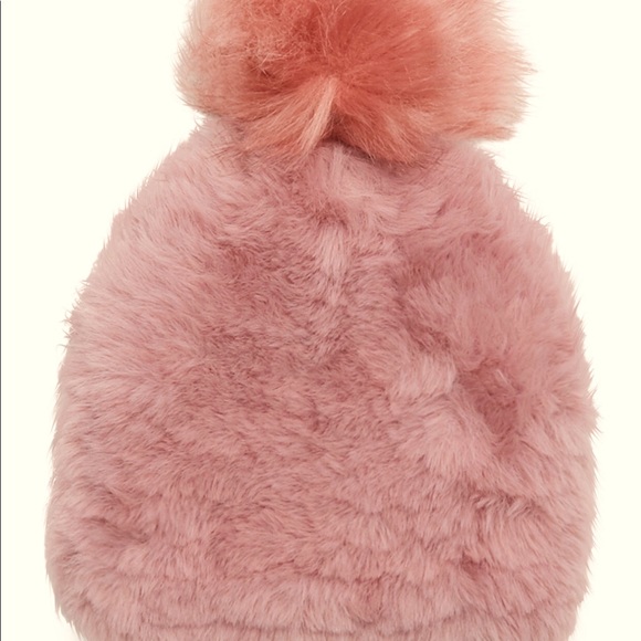 Steve Madden Accessories - Steve Madden faux fur beanie